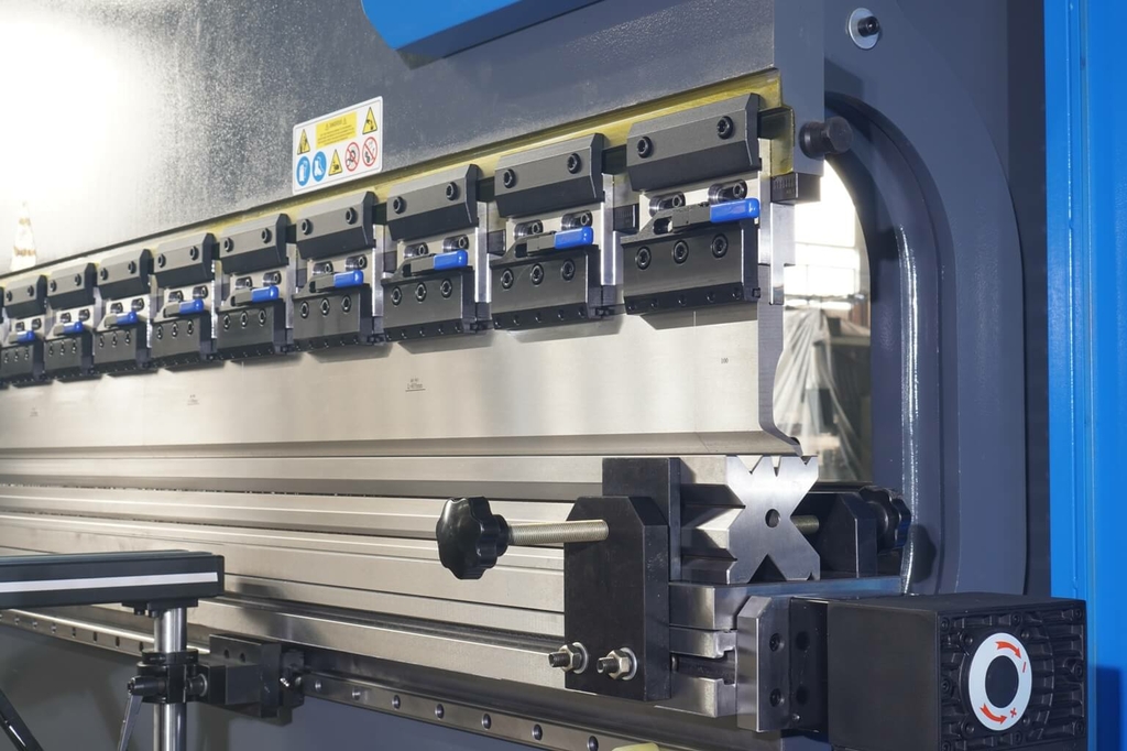 Листогибочный пресс MetalTec HBС 135/3200 4+1 ЧПУ МТ-15