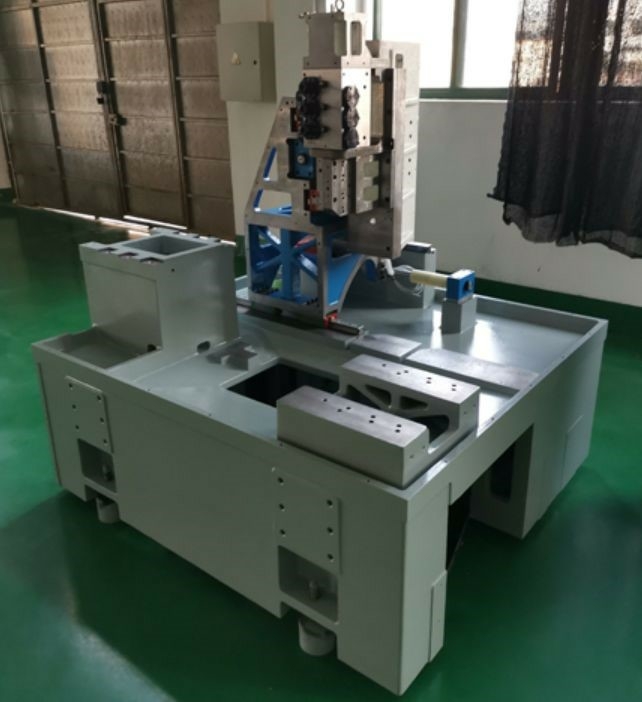 Токарные автоматы с ЧПУ NINGBO BLIN MACHINERY моделей BL-i42 ECO M и BL-i42 ECO B