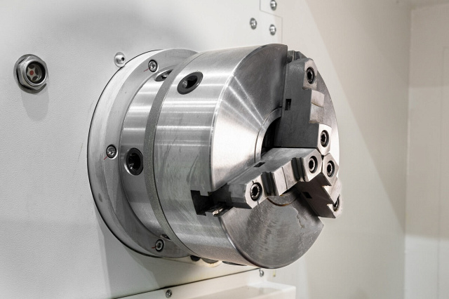 Токарный станок с ЧПУ KE50/1000 Fanuc