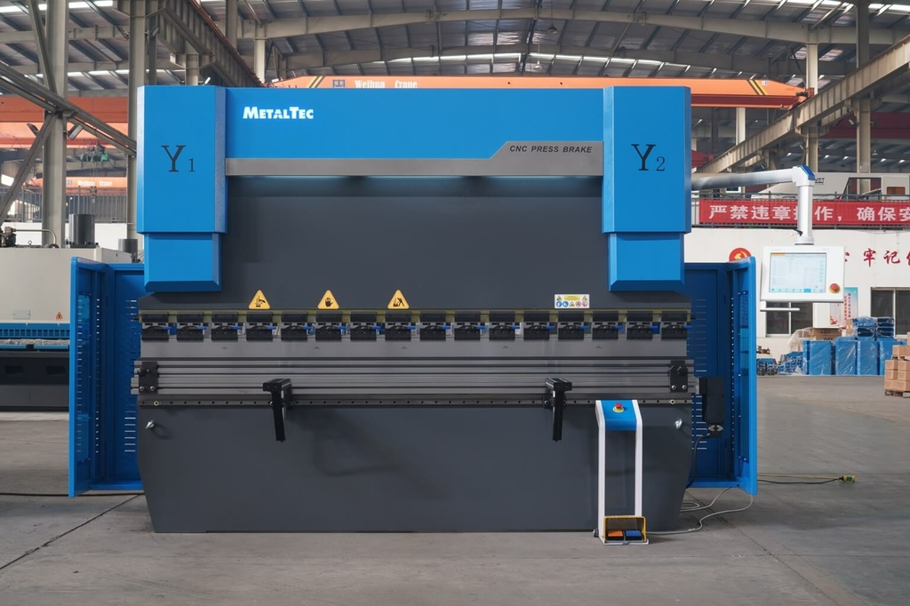 Листогибочный пресс MetalTec HBС 135/3200 4+1 ЧПУ МТ-15